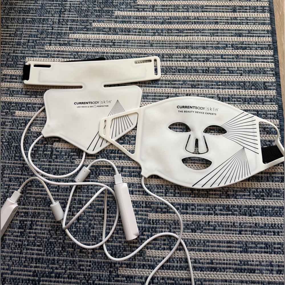 Current Body Led Mask Set for Face, Neck and Décolletage